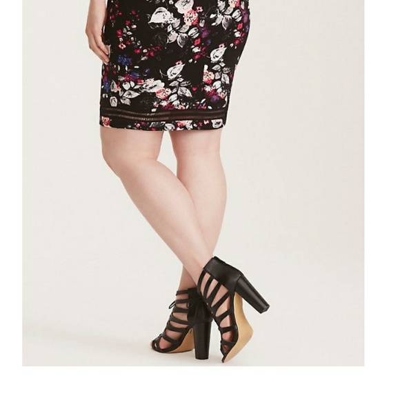 NWOT Torrid skirt - Picture 3 of 6